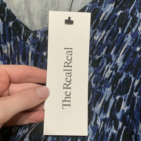 real clothes saks fifth avenue Authentic blue white long sleeve sweater top M - Picture 7 of 7